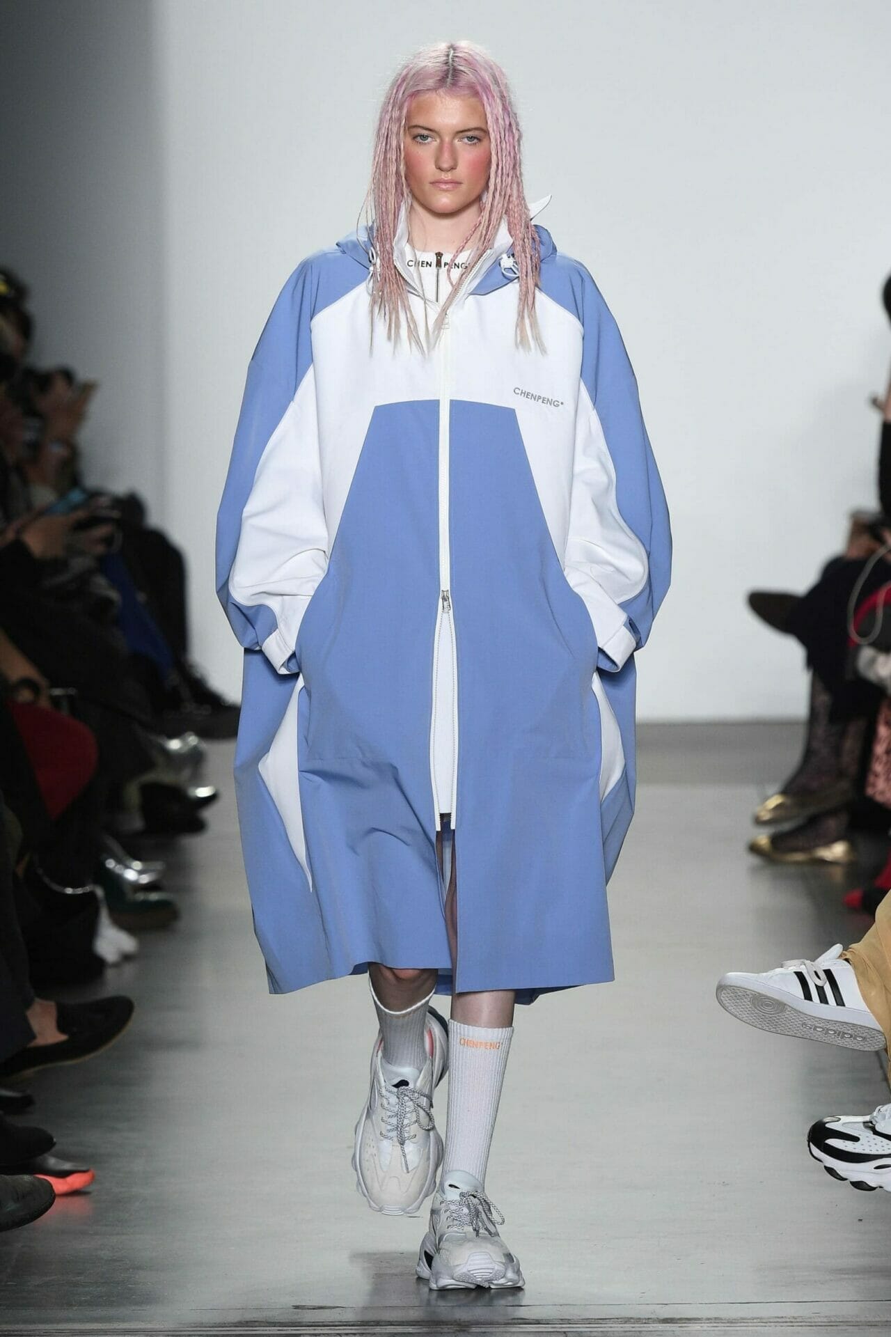 Chenpeng Ready-to-Wear Fall-Winter 2019-2020. RUNWAY MAGAZINE ® Collections. RUNWAY NOW / RUNWAY NEW