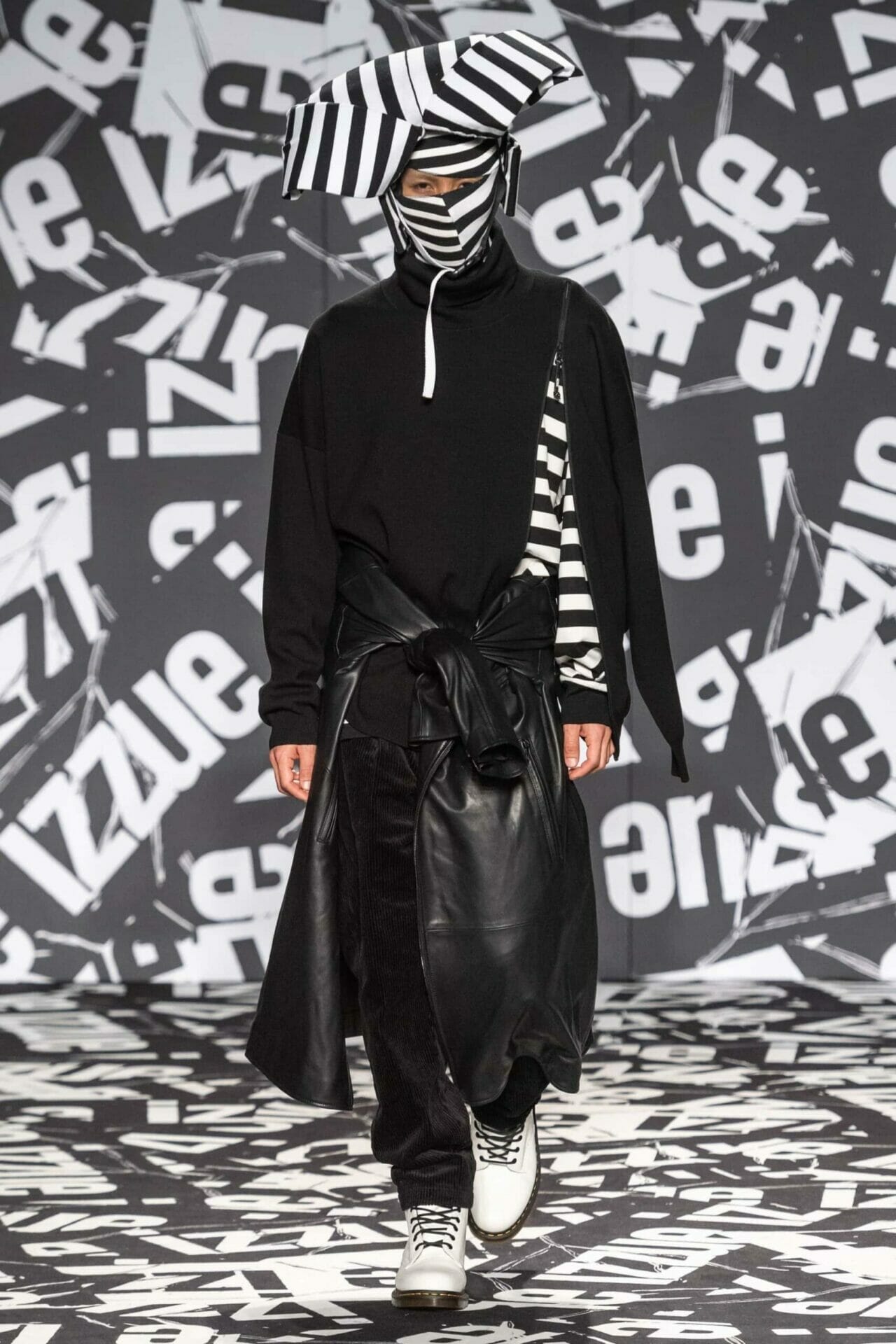 Izzue Ready-to-Wear Fall-Winter 2019-2020. RUNWAY MAGAZINE ® Collections.