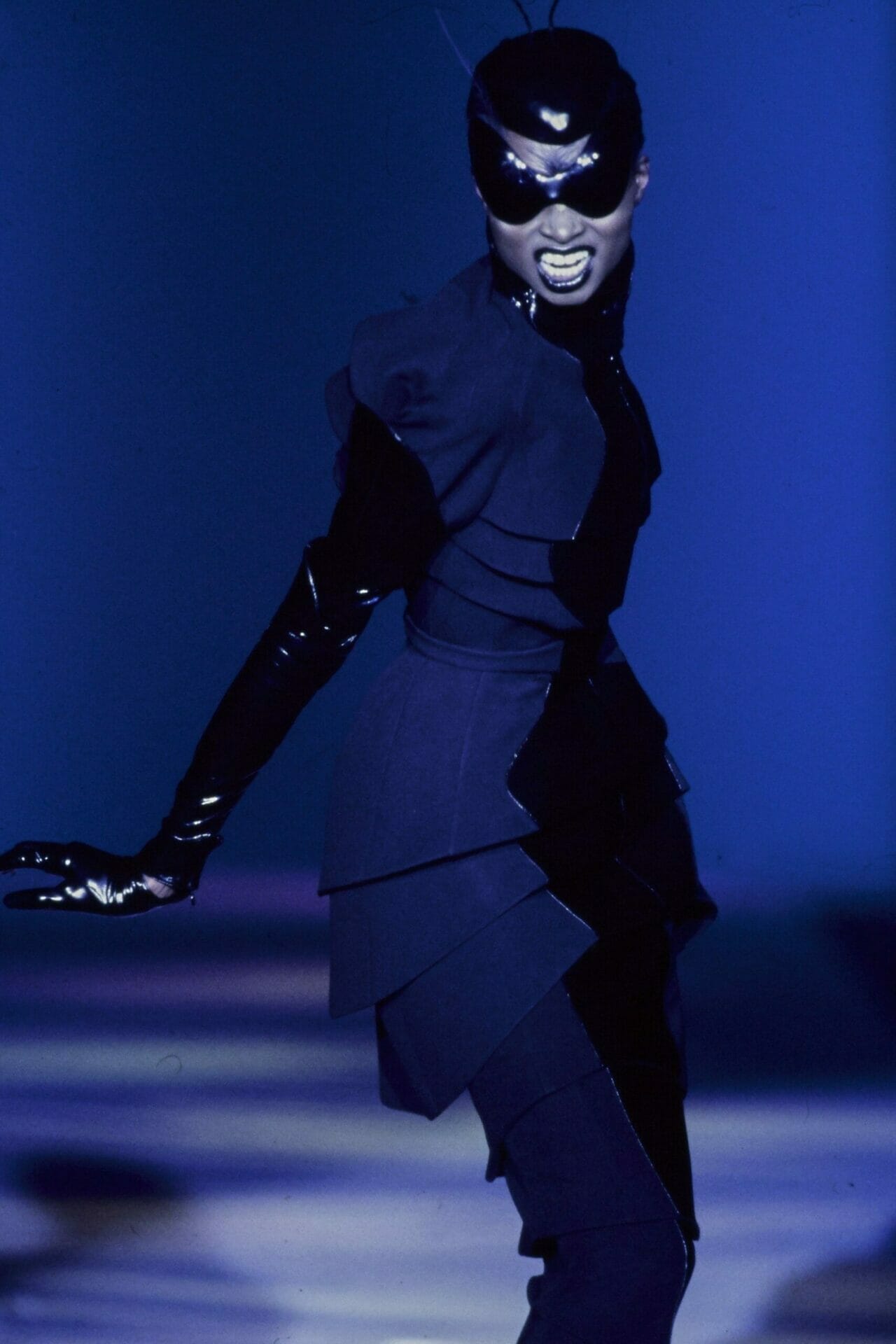 THIERRY MUGLER READY-TO-WEAR SPRING-SUMMER 1997. RUNWAY MAGAZINE ® Collections Special Selection “Fashion Treasure”. RUNWAY MAGAZINE ® Collections. RUNWAY NOW / RUNWAY NEW
