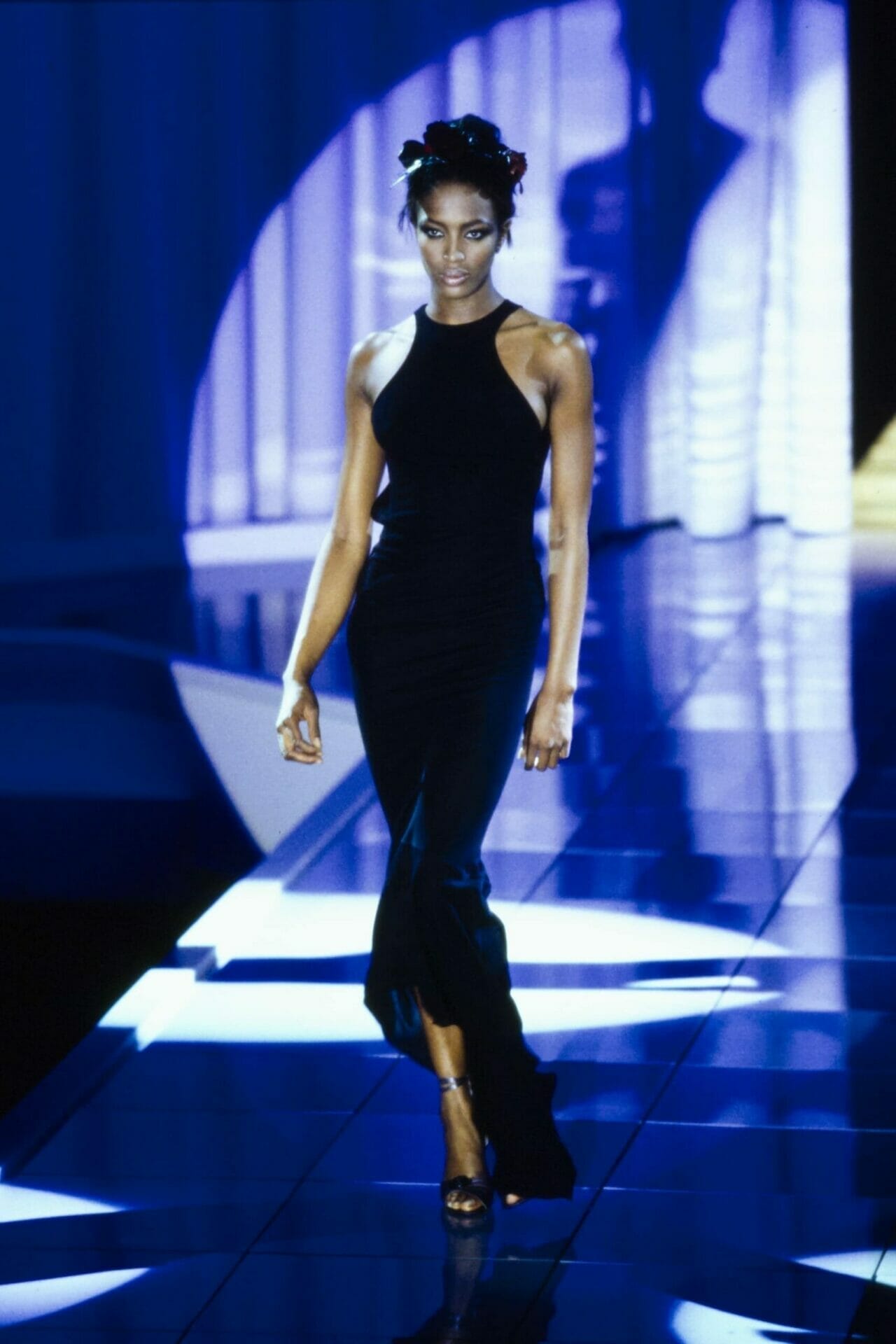 VERSACE READY-TO-WEAR SPRING-SUMMER 1997. RUNWAY MAGAZINE ® Collections Special Selection "Fashion Treasure".