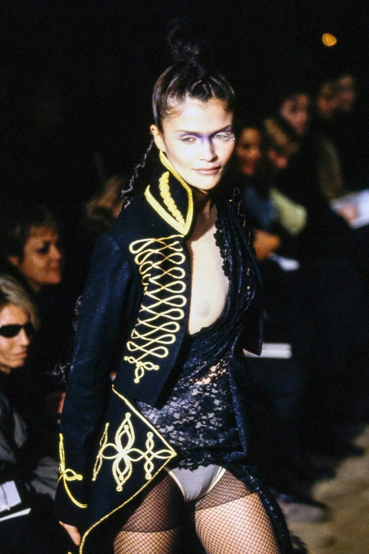 ALEXANDER McQUEEN READY-TO-WEAR FALL-WINTER 1996. London Fashion Week. RUNWAY MAGAZINE ® Collections Special Selection “Fashion Treasure”. RUNWAY MAGAZINE ® Collections. RUNWAY NOW / RUNWAY NEW