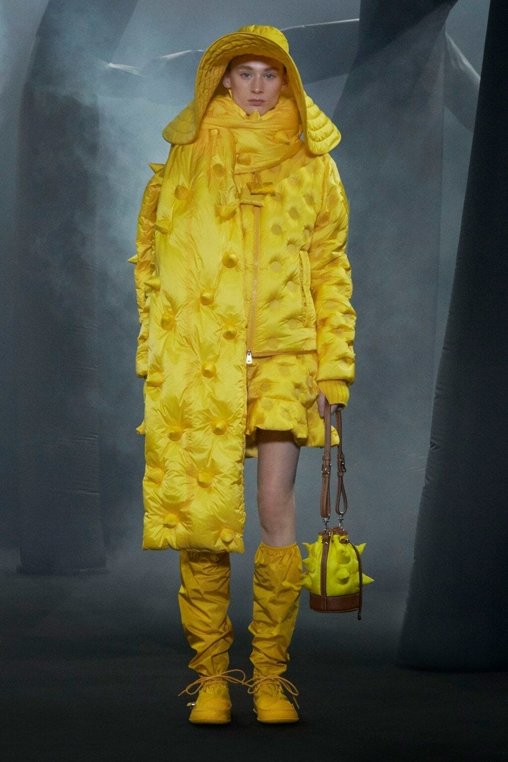 Moncler 1 JW Anderson Fall-Winter 2020-2021 Milan. RUNWAY MAGAZINE ® Collections. RUNWAY NOW / RUNWAY NEW