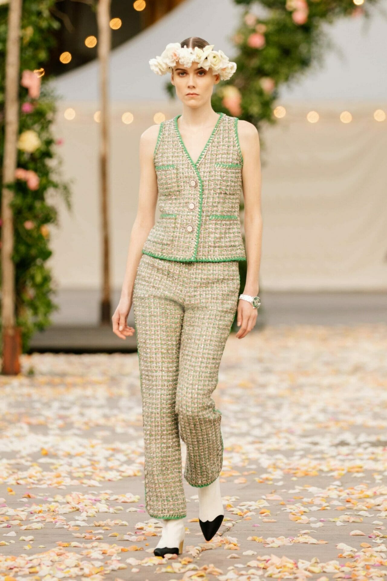 Chanel Haute Couture Fall-Winter 2020-2021 - RUNWAY MAGAZINE ® Official