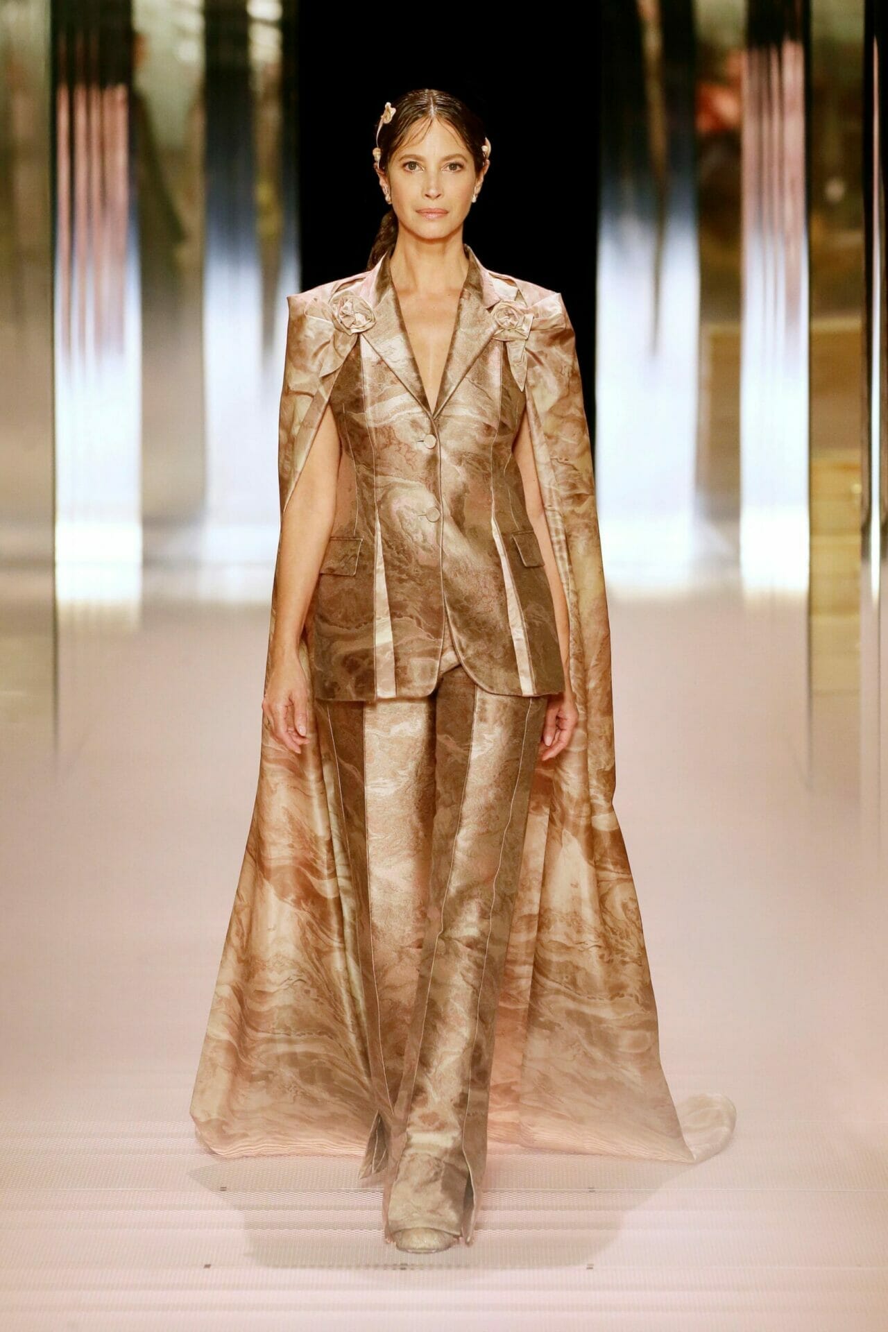 Fendi Couture Spring Summer 2021. RUNWAY MAGAZINE ® Collections. RUNWAY NOW / RUNWAY NEW