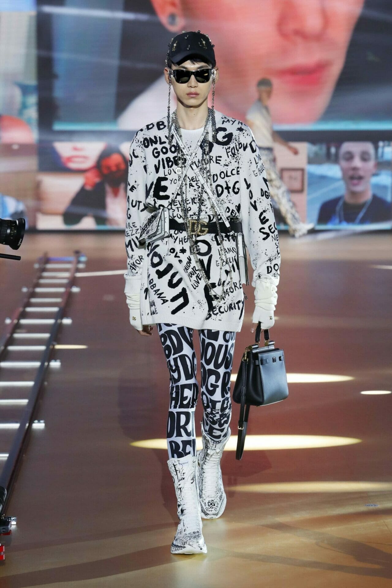Dolce Gabbana Menswear Fall 2021. RUNWAY MAGAZINE ® Collections. RUNWAY NOW / RUNWAY NEW