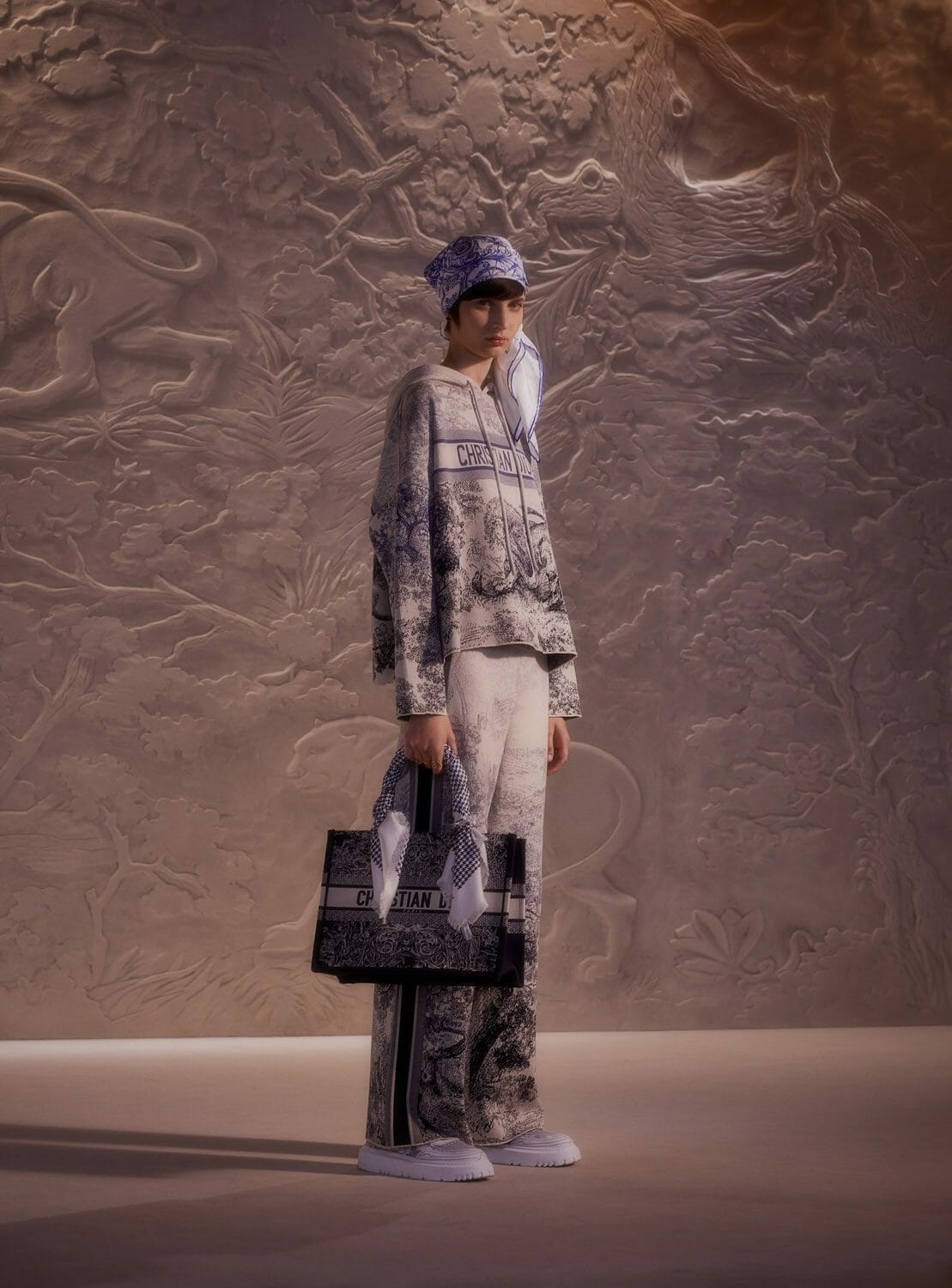 Dior Alps Cruise 2022 - RUNWAY MAGAZINE ® Official
