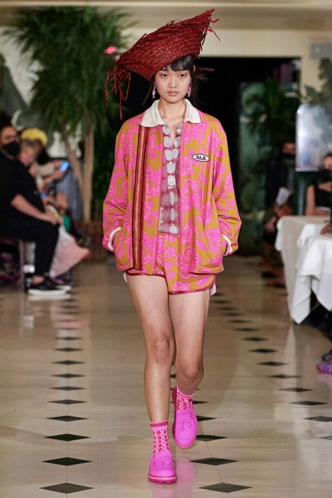 Anna Sui Spring Summer 2022 New York. RUNWAY MAGAZINE ® Collections. RUNWAY NOW / RUNWAY NEW