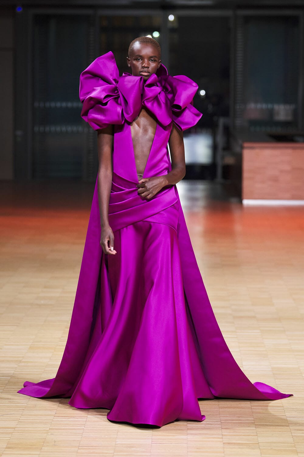 Elie Saab Couture Spring Summer 2022. RUNWAY MAGAZINE ® Collections. RUNWAY NOW / RUNWAY NEW