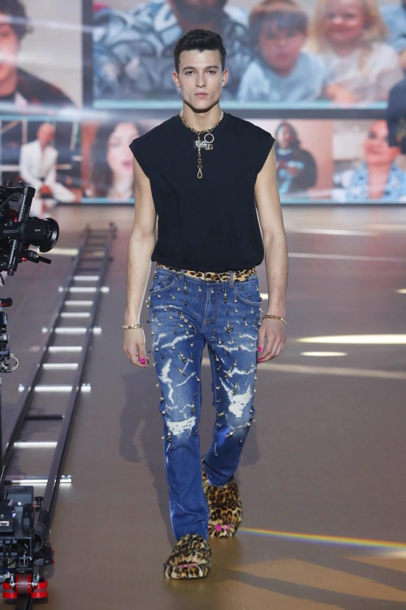 Dolce Gabbana Menswear Fall 2021 - RUNWAY MAGAZINE ® Collections