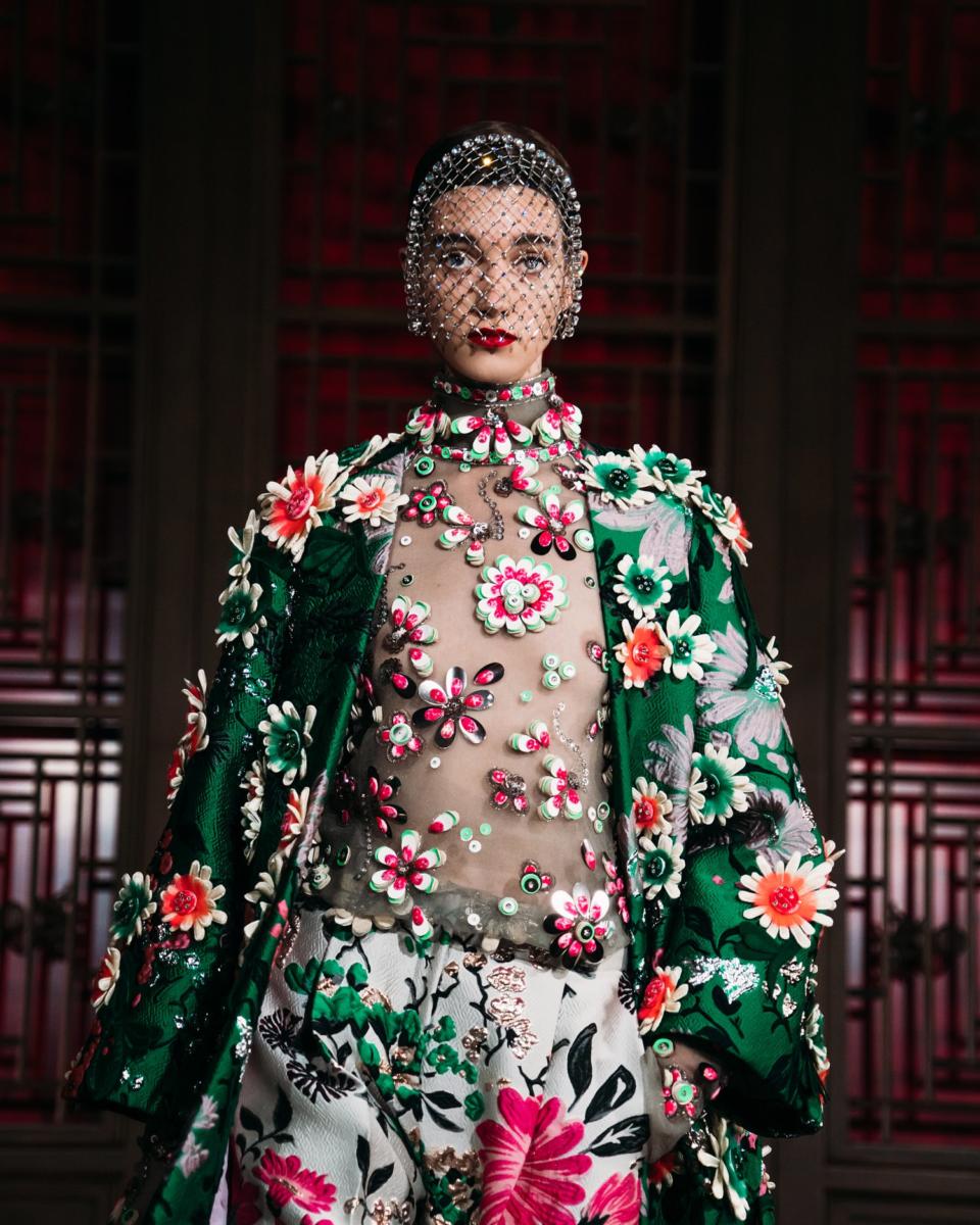 Valentino Haute Couture Beijing DayDream - RUNWAY MAGAZINE ® Collections
