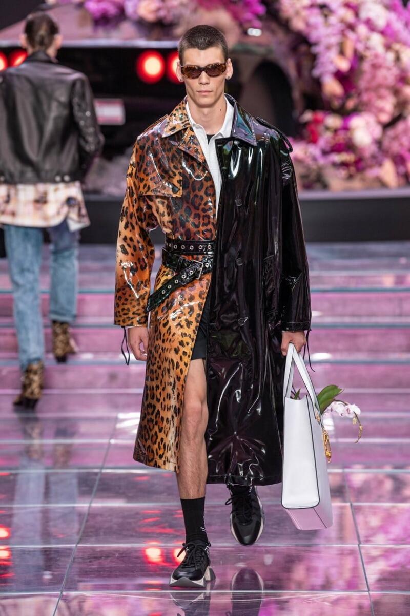 Versace Menswear Spring-Summer 2020 Milan - RUNWAY MAGAZINE ® Collections