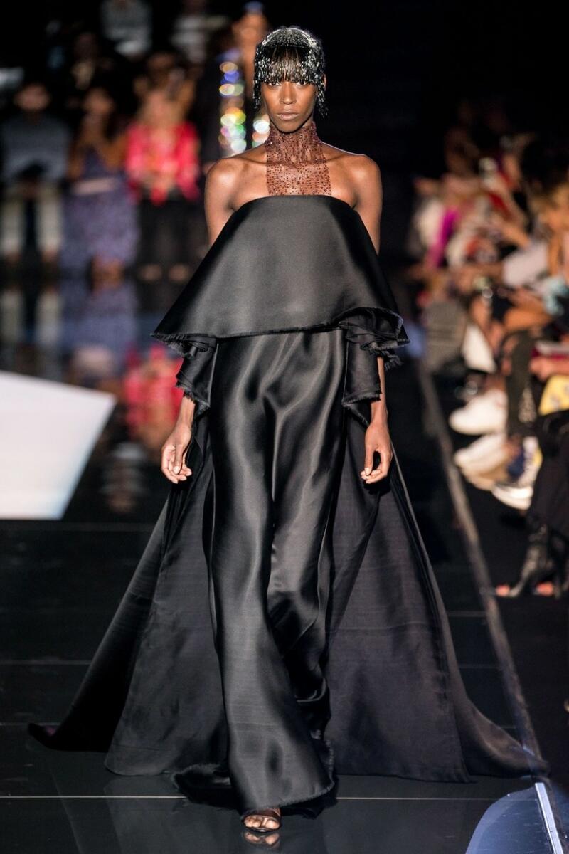 Schiaparelli Haute Couture Automne-Hiver 2019-2020 - Défilé, Vogue Paris