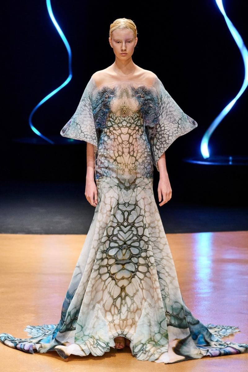Iris van Herpen Haute Couture Spring Summer 2020 - RUNWAY MAGAZINE ...