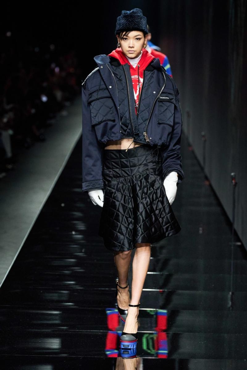 Versace Fall-Winter 2020-2021 Milan - RUNWAY MAGAZINE ® Collections