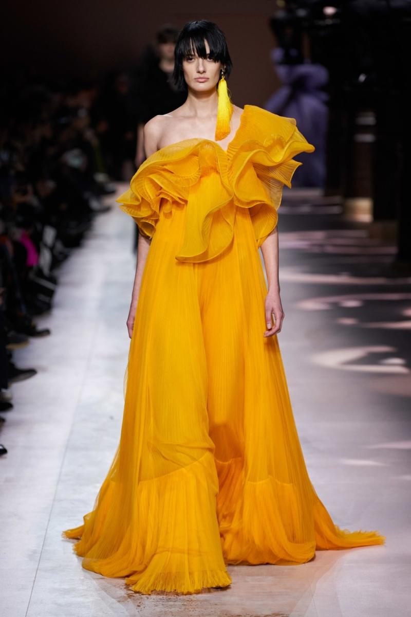 Givenchy Haute Couture Spring Summer 2020 - RUNWAY MAGAZINE ® Collections