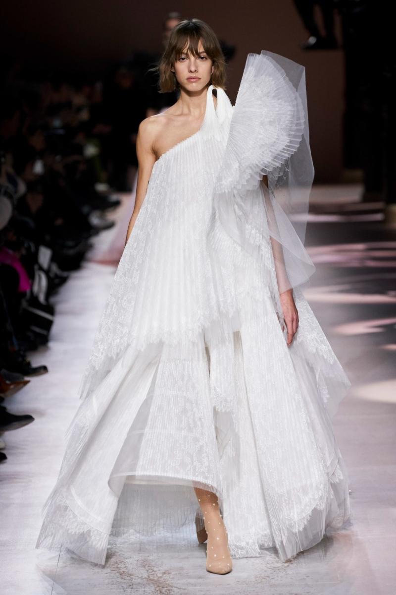 Givenchy Haute Couture Spring Summer 2020 - RUNWAY MAGAZINE ® Collections
