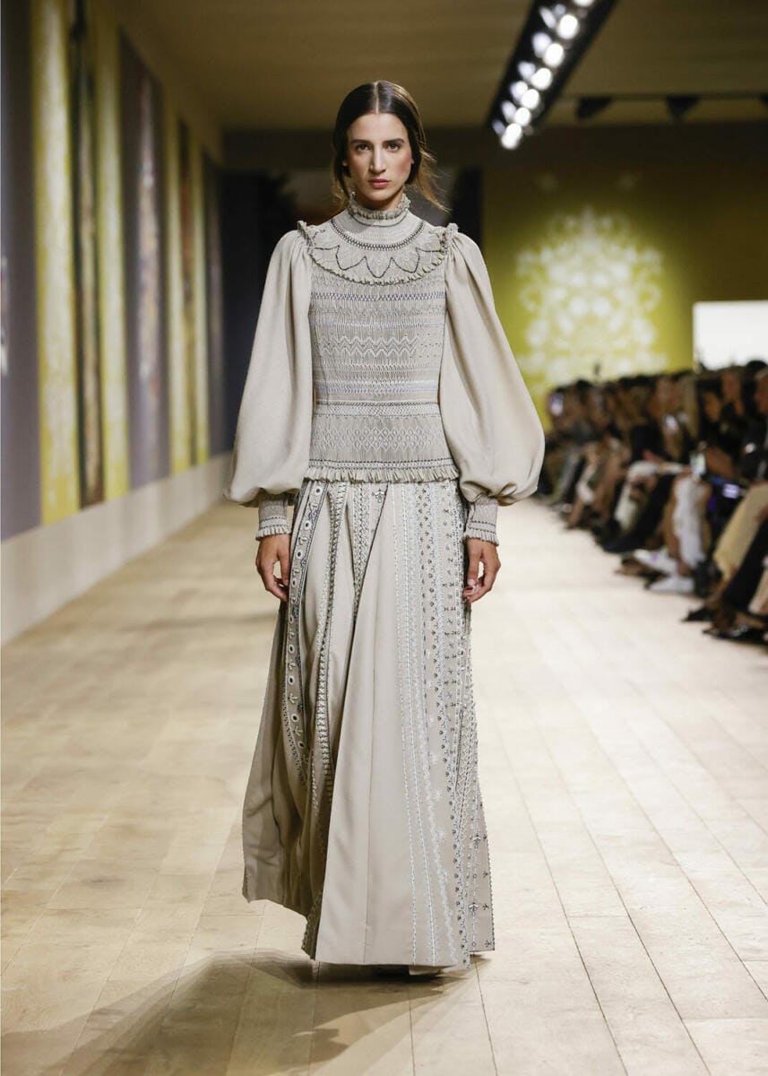 Dior Haute Couture Fall 2022-2023 - RUNWAY MAGAZINE ® Collections