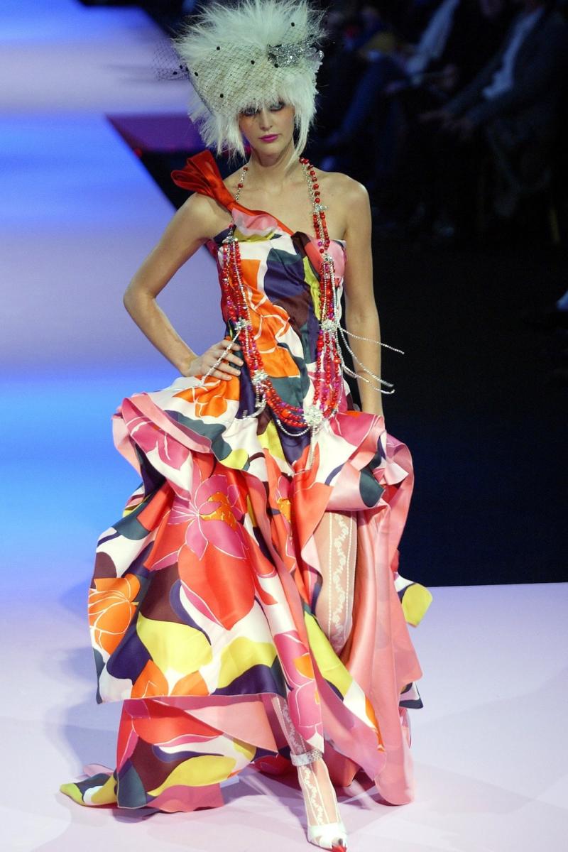 Christian Lacroix Haute Couture Spring Summer 2003 - RUNWAY MAGAZINE ...