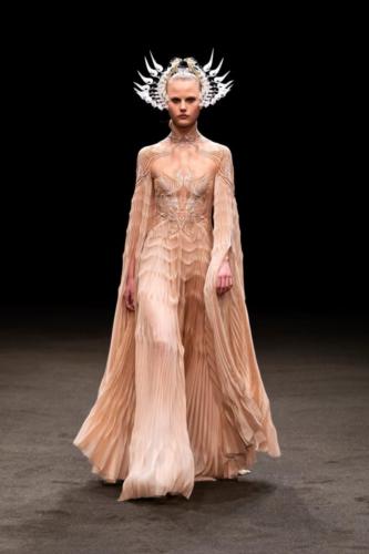 Iris van Herpen Haute Couture Spring Summer 2021 - RUNWAY MAGAZINE ...
