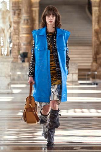 Louis Vuitton Fall Winter 2021-2022 Paris - RUNWAY MAGAZINE ® Collections