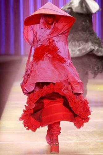 JOHN GALLIANO READY-TO-WEAR SPRING-SUMMER 2003 - RUNWAY MAGAZINE ®  Collections