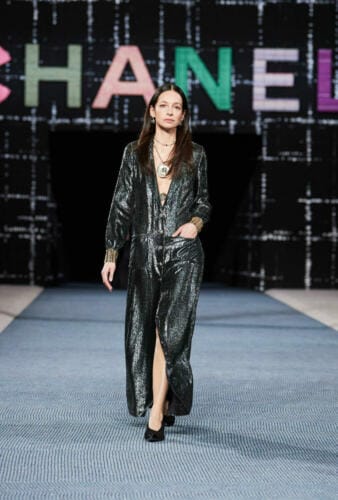Chanel Fall 2022-2023 - RUNWAY MAGAZINE ® Collections