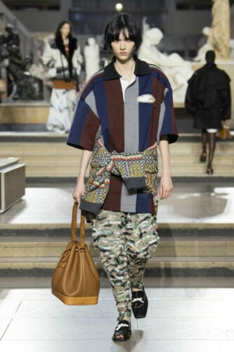 Louis Vuitton Fall 2022-2023 - RUNWAY MAGAZINE ® Collections