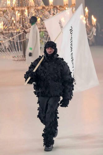 Off-White Fall Winter 2022-2023 Paris - RUNWAY MAGAZINE ® Official