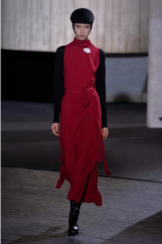 Roland Mouret Fall-Winter 2020-2021 London - RUNWAY MAGAZINE ® Collections