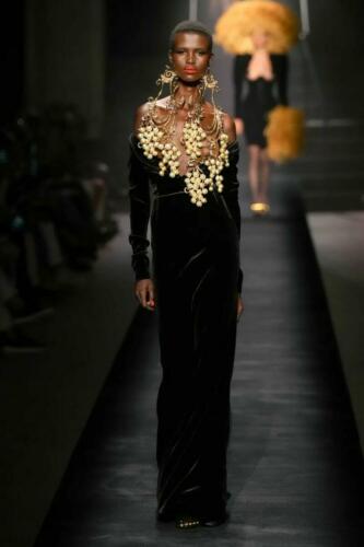 Schiaparelli Haute Couture Fall 2022-2023 - RUNWAY MAGAZINE ® Collections