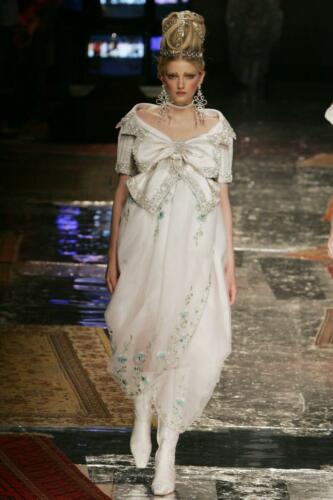 CHRISTIAN DIOR HAUTE COUTURE SPRING-SUMMER 2005 - RUNWAY MAGAZINE ...